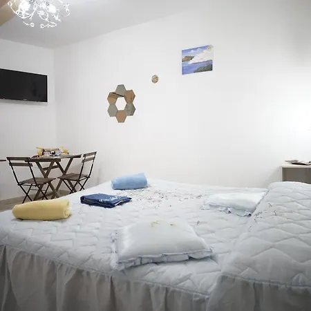 Alfa Quadro Bed & Breakfast *